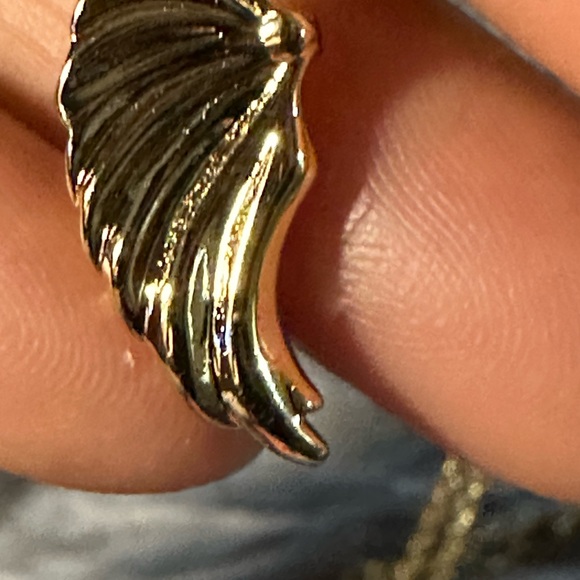 Avon FAVORITE TREASURE PENDANT NECKLACE- LOCK AND KEY - Picture 13 of 15